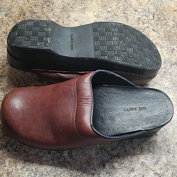 Clogs - Picture 3 of 3